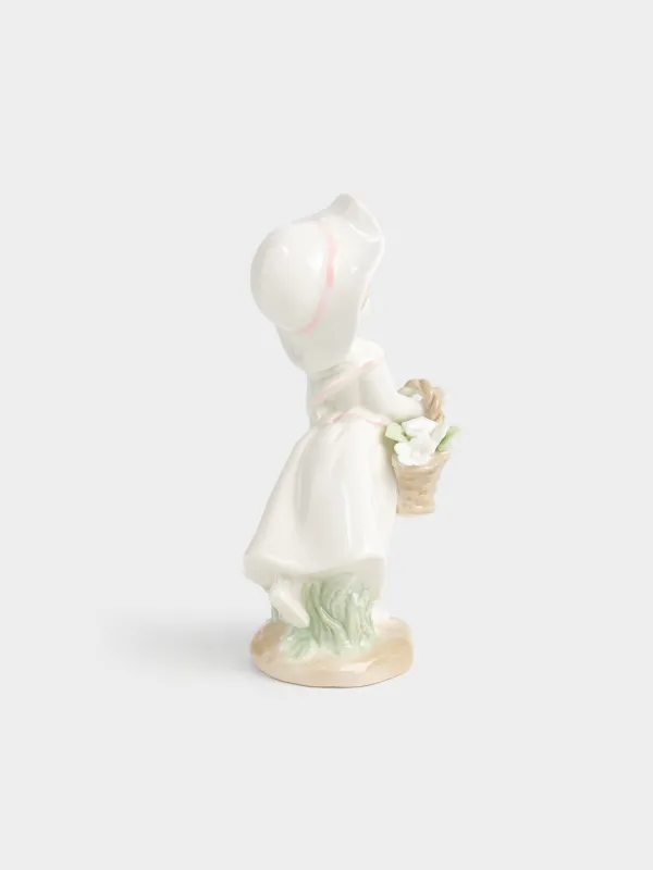 Мүсінше, 18 см, фарфор P, сүт түстес, Гүлдері бар қыз, Girl figurine, image-2