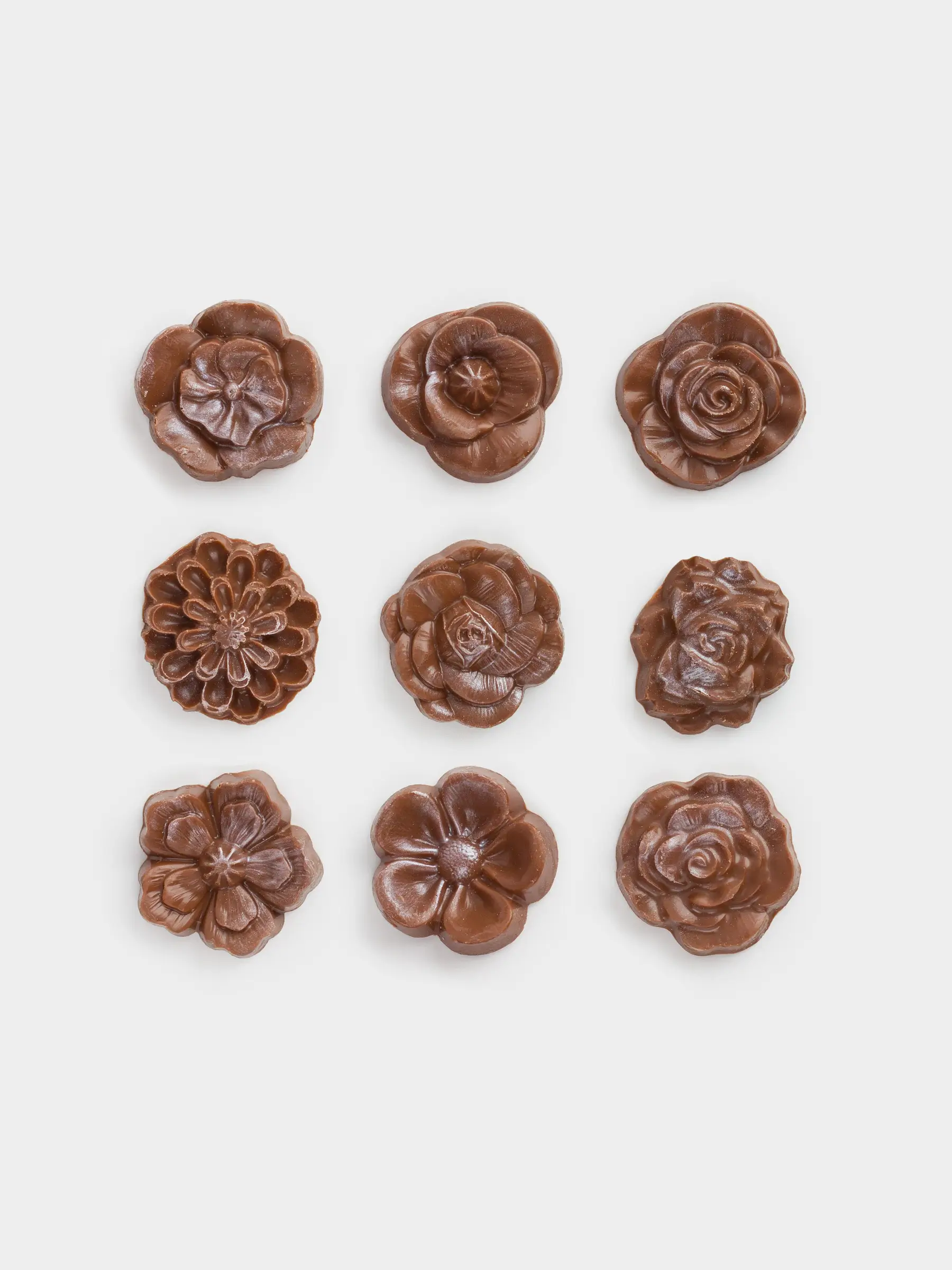 Шоколад, 90 гр, 9 дана, сүт түстес, бельгиялық, Гүлдер, Handmade chocolate