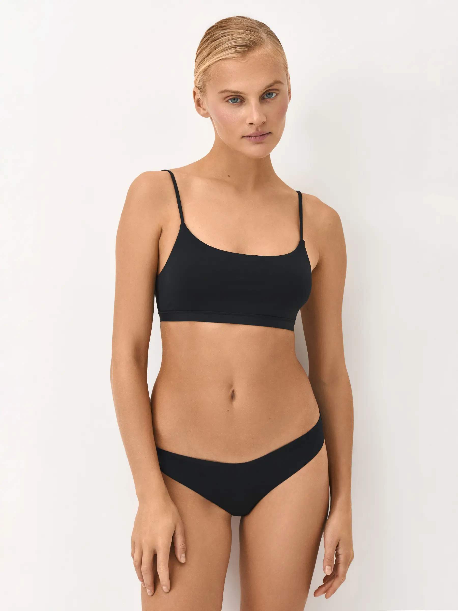 Топ бра, өлшемі L, белдіктері бар, полиамид/эластан, қара, Madalena