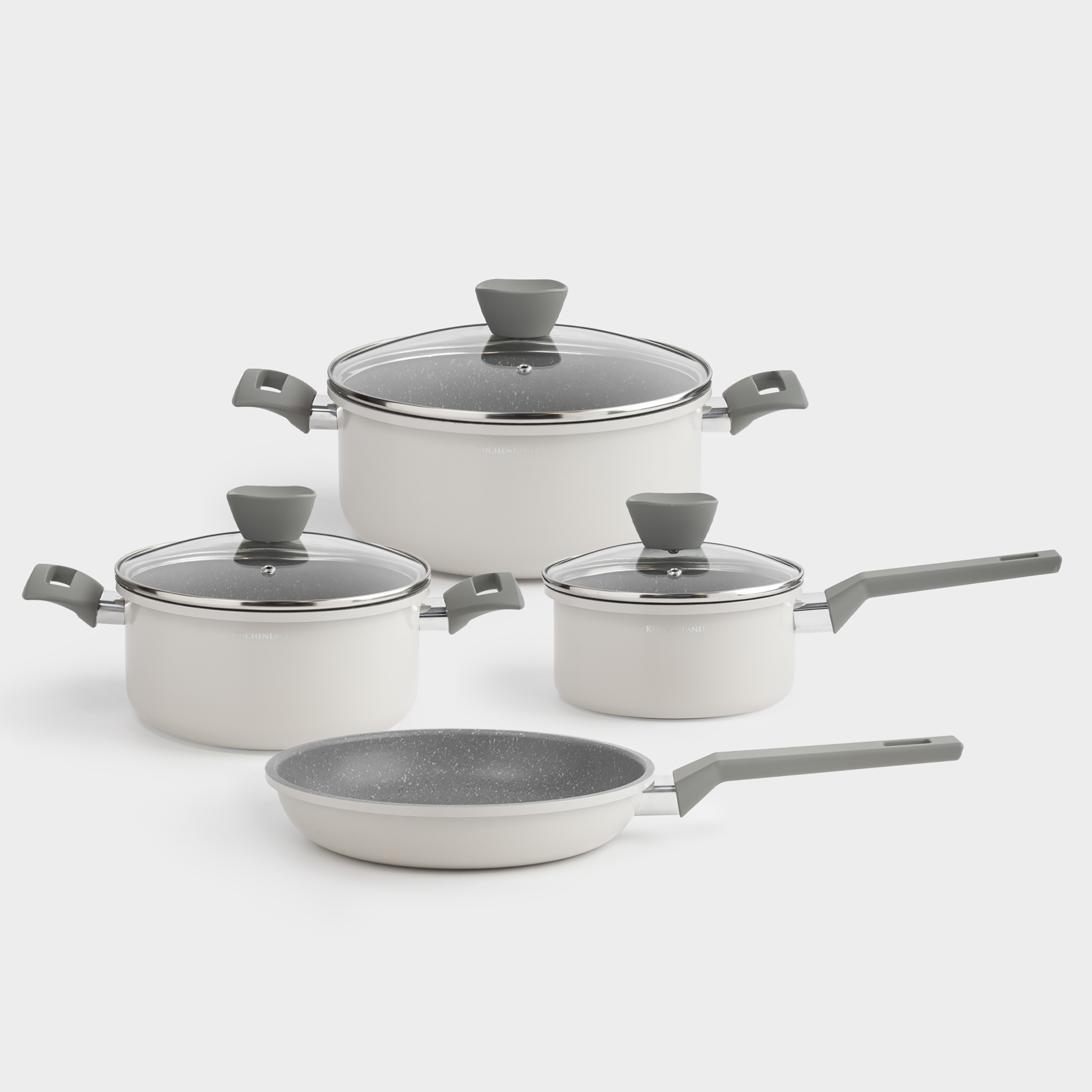 Жұдырығымен арқасынан ұрумен аяқтайды.