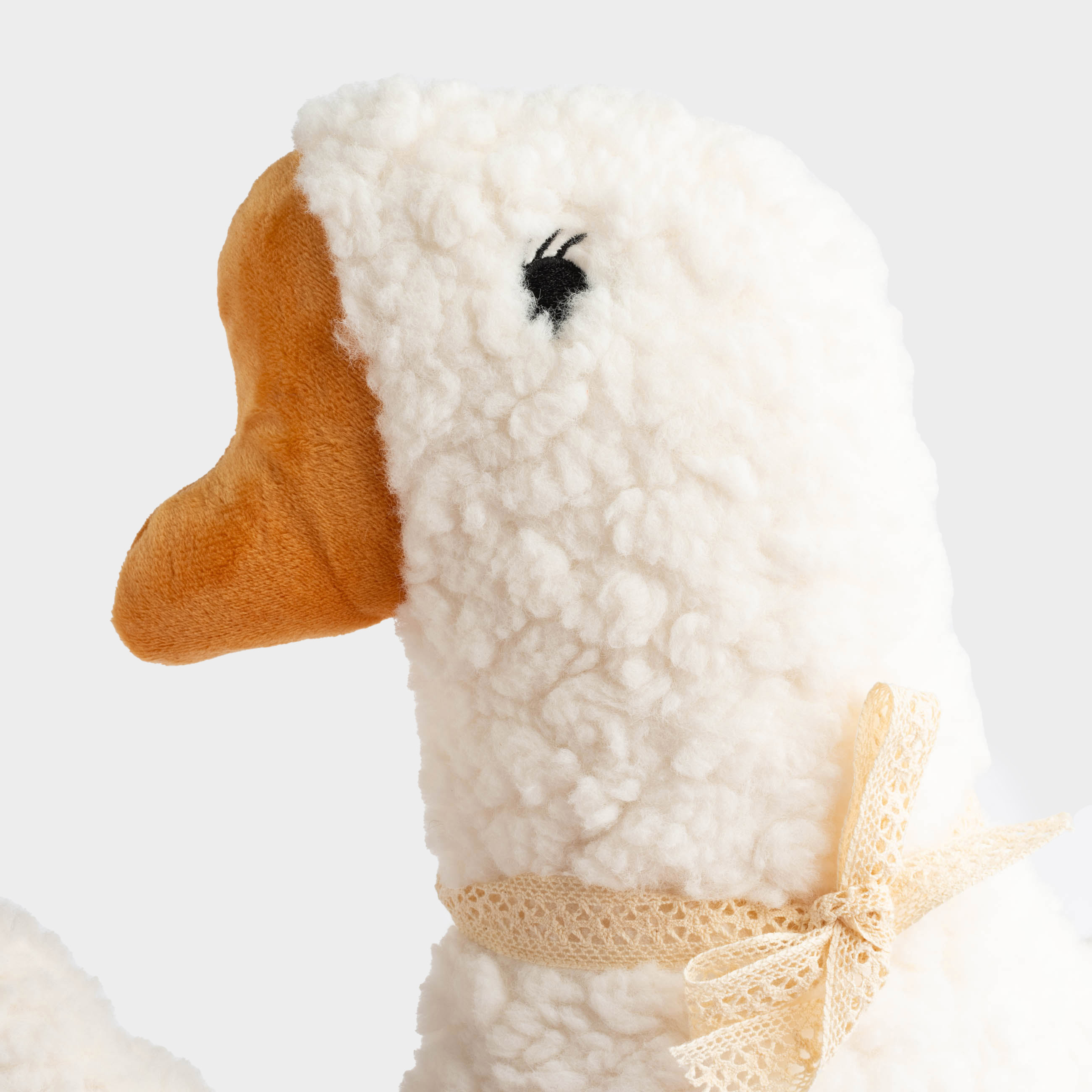 Подушка декоративная, 43х29 см, плюш, белая, Гусь, Goose, image-1