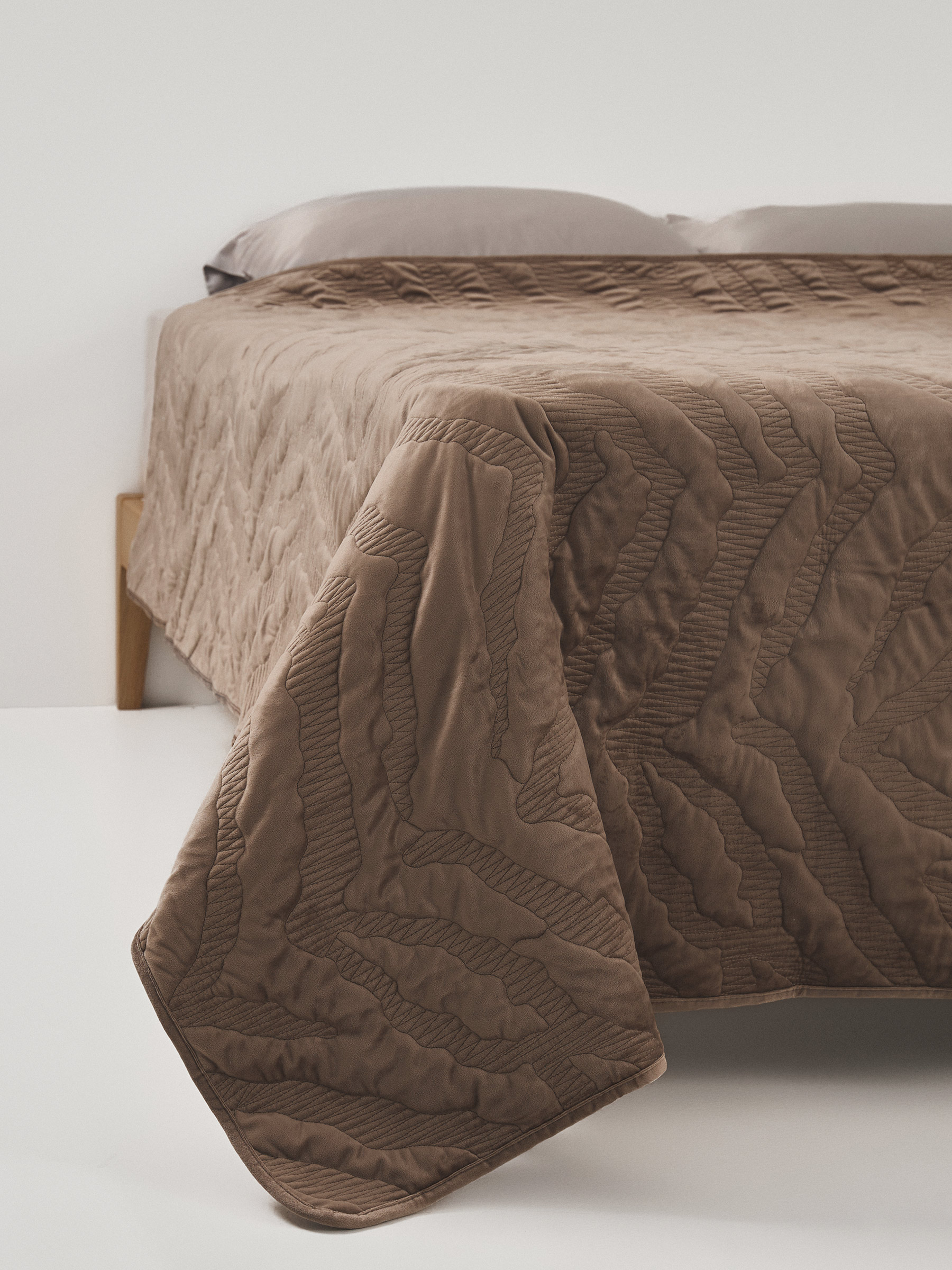 Покрывало, 220х240 см, стеганое, вельвет/микрофибра, коричневое, Stitch velvet, image-5