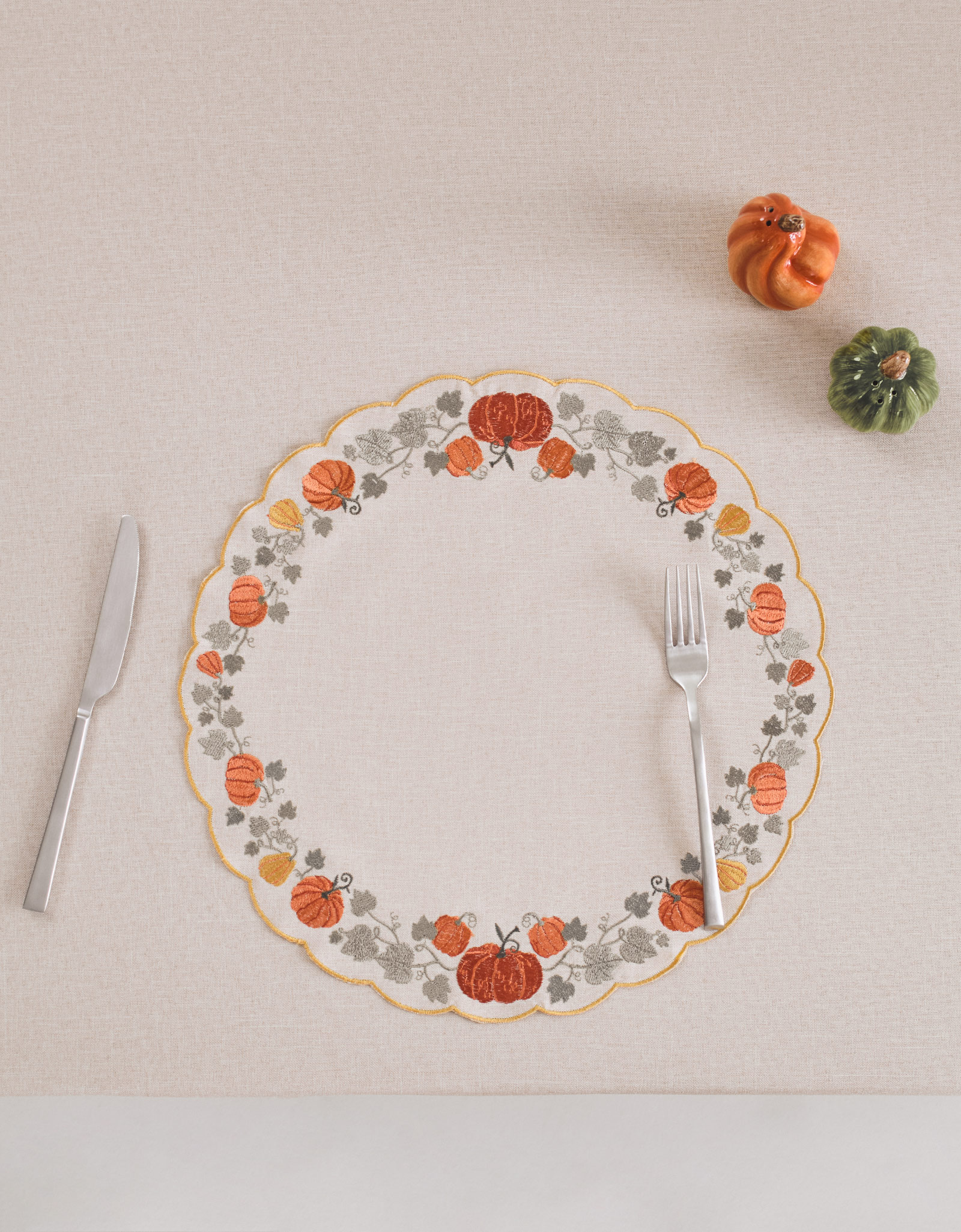 Салфетка под приборы, 38 см, полиэстер, круглая, бежевая, Тыквы, Colorful gourds, image-2
