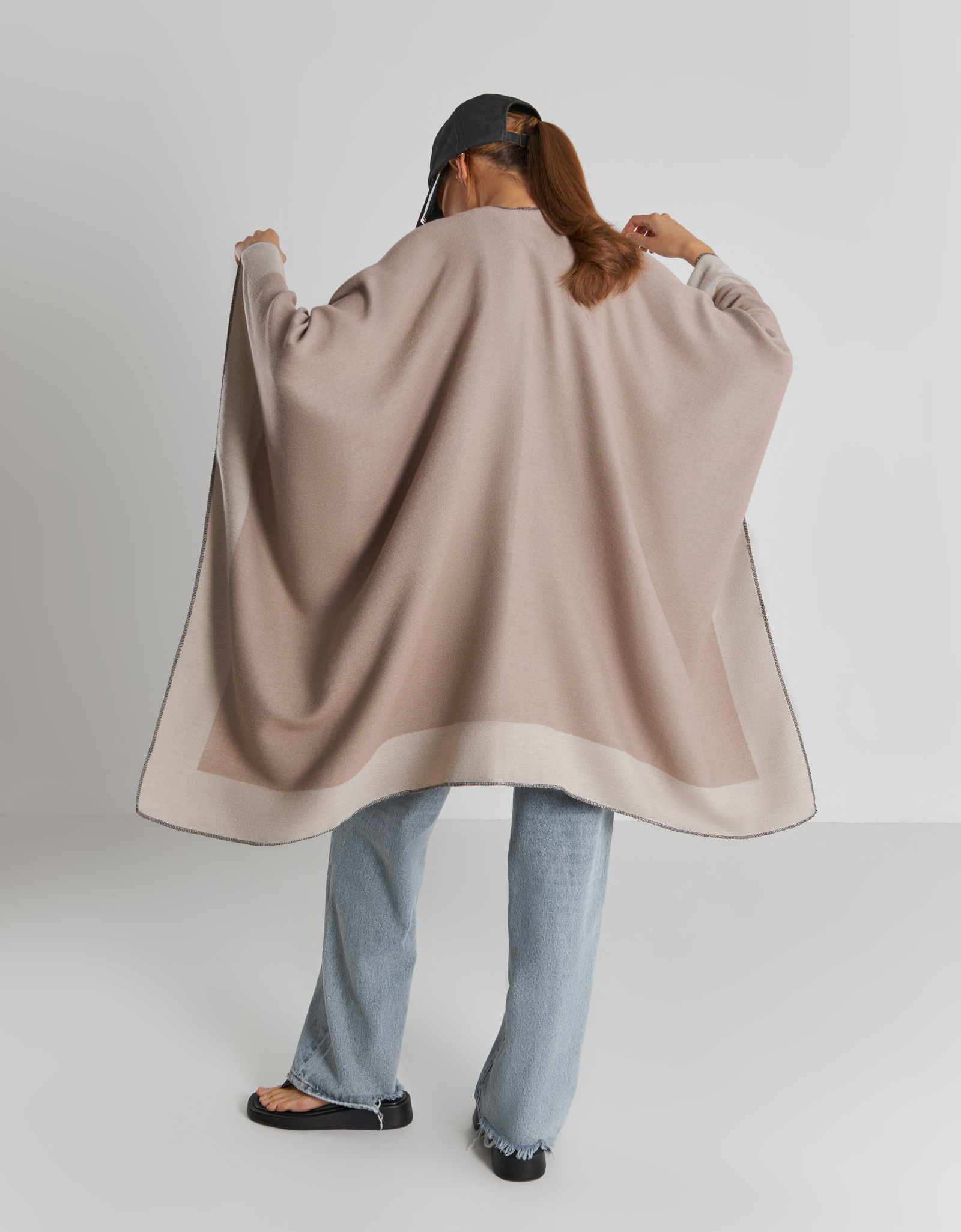 Пончо, 160х135 см, полиэстер/вискоза, бежевое, Полосы, Poncho, image-4