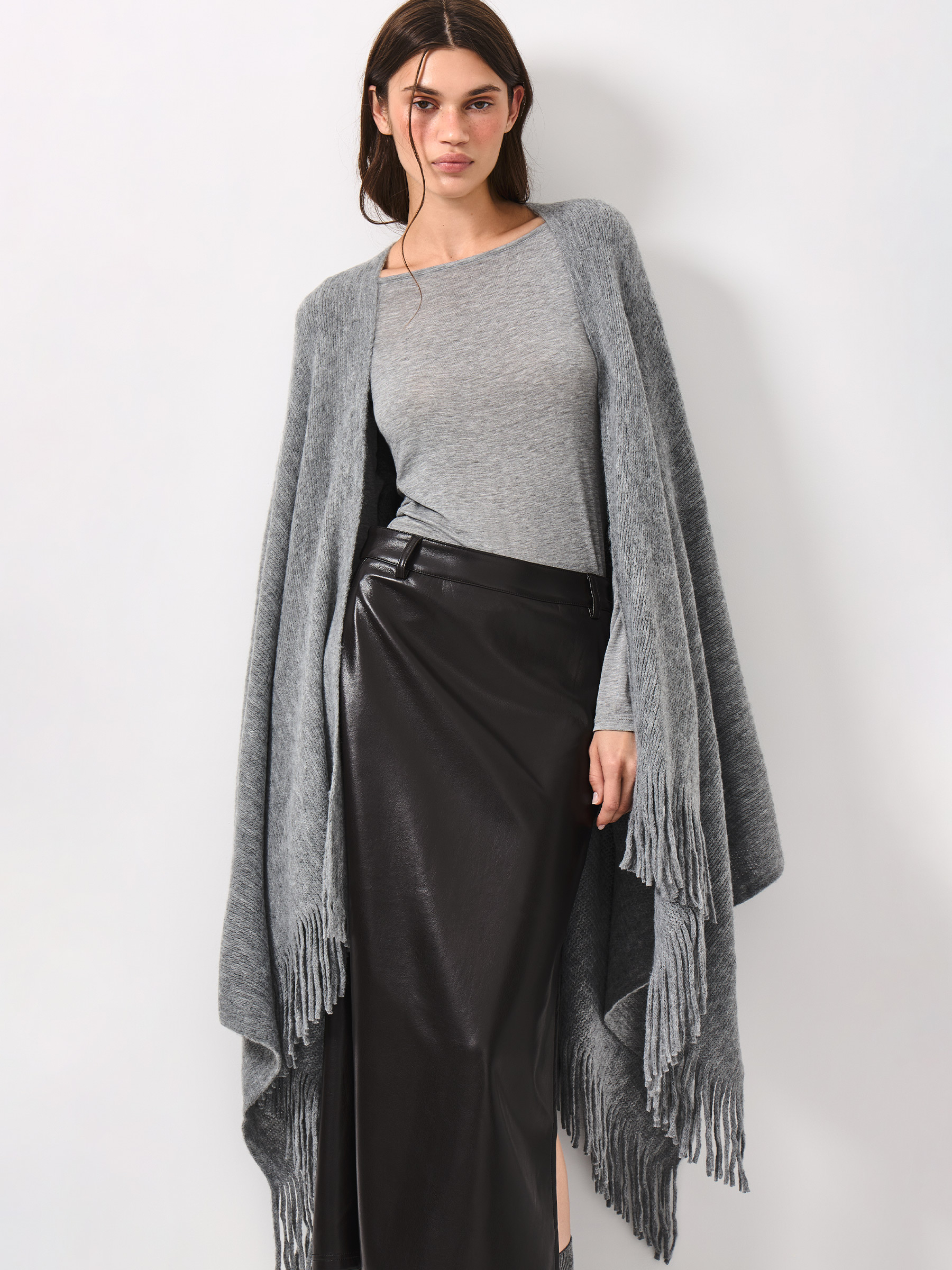 Пончо, 135х150 см, с бахромой, акрил, серое, Poncho, image-0