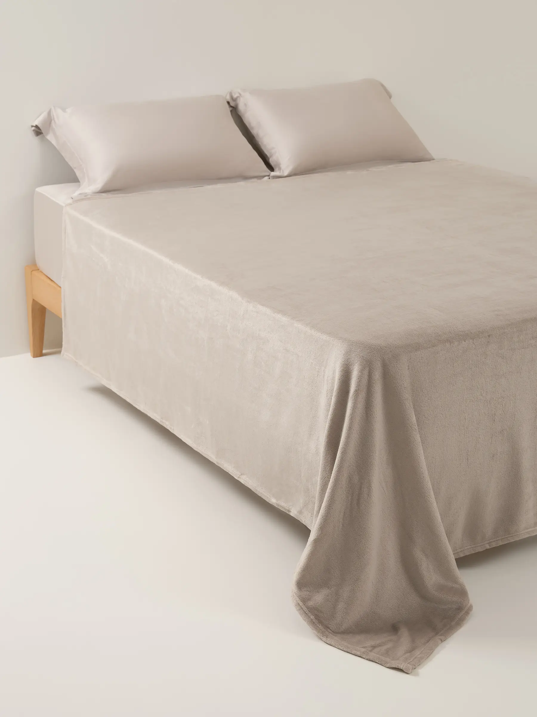 Төсек жапқыш, 220х240 см, фланель, сүт түстес, Flannel