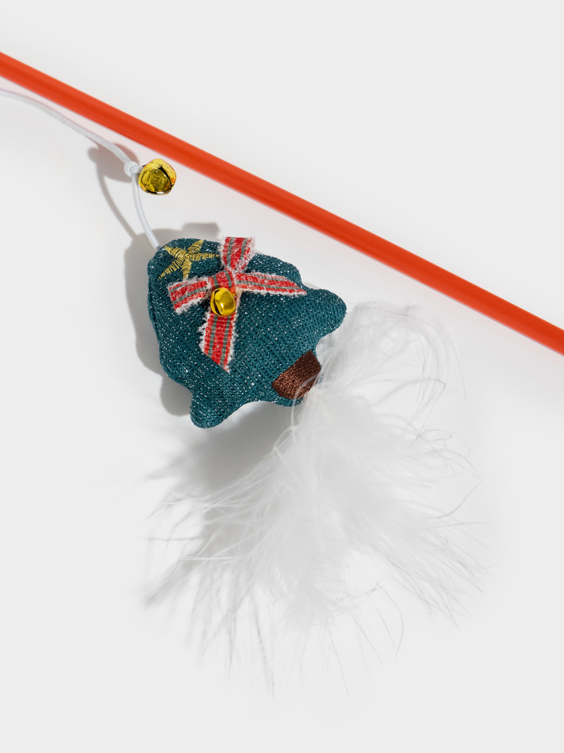 Мысықтарға арналған қармақ ойыншық, 90 см, қоңырауы бар, пластик/полиэстер, Шырша, Christmas pet, image-3