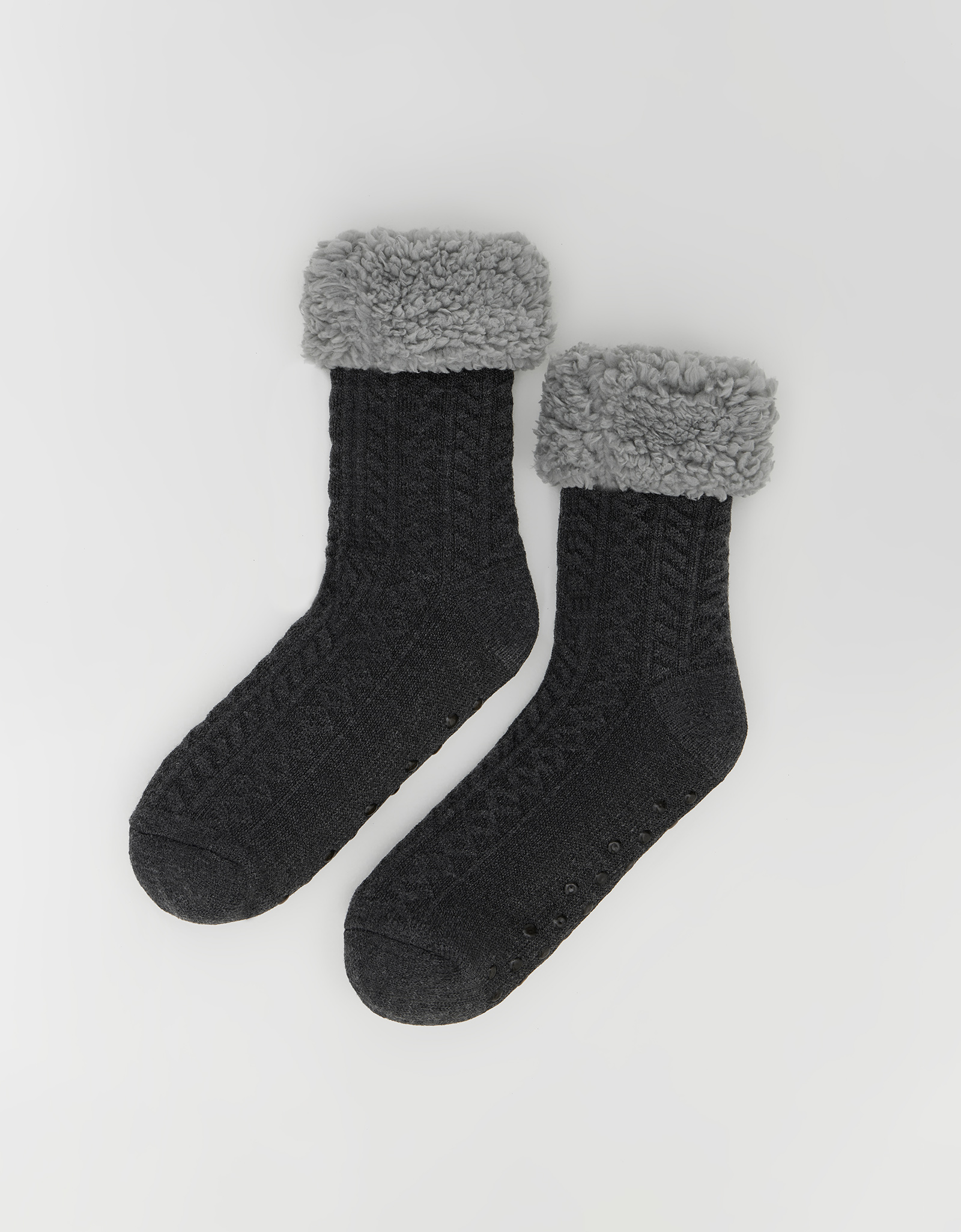 Носки мужские, домашние, акрил/шерпа, черные, Косы, Knitted soft, image-0