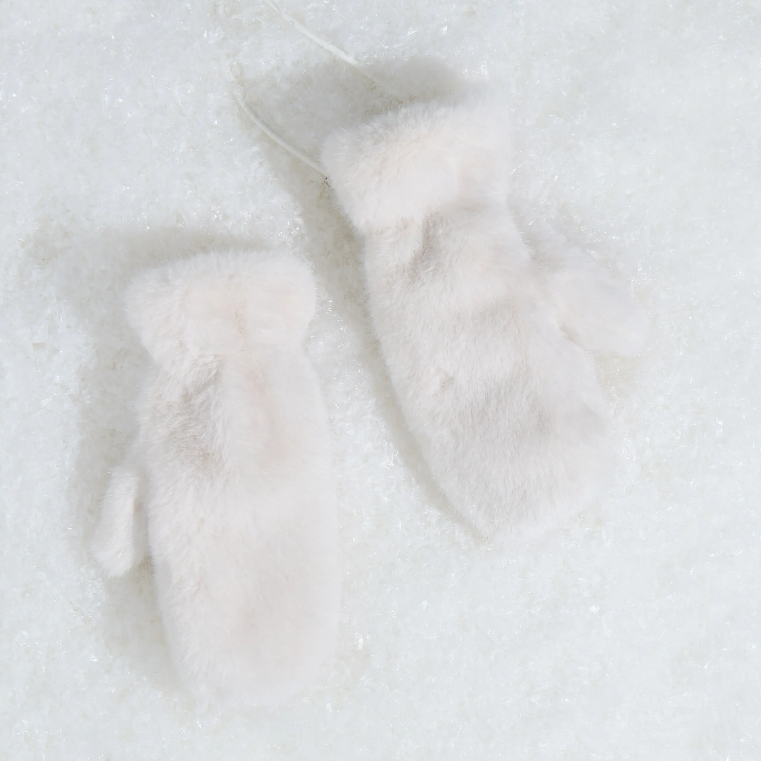 Варежки женские на шнурке, Shaggy