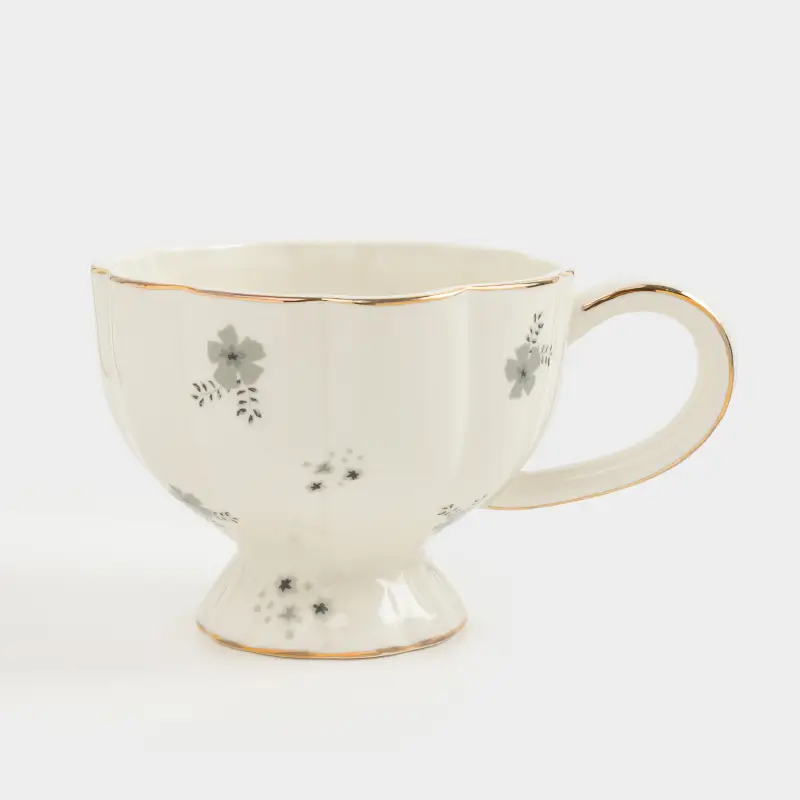 Кружка, 360 мл, фарфор P, молочная, с золотистым кантом, Серые цветы, Florals ,image-0