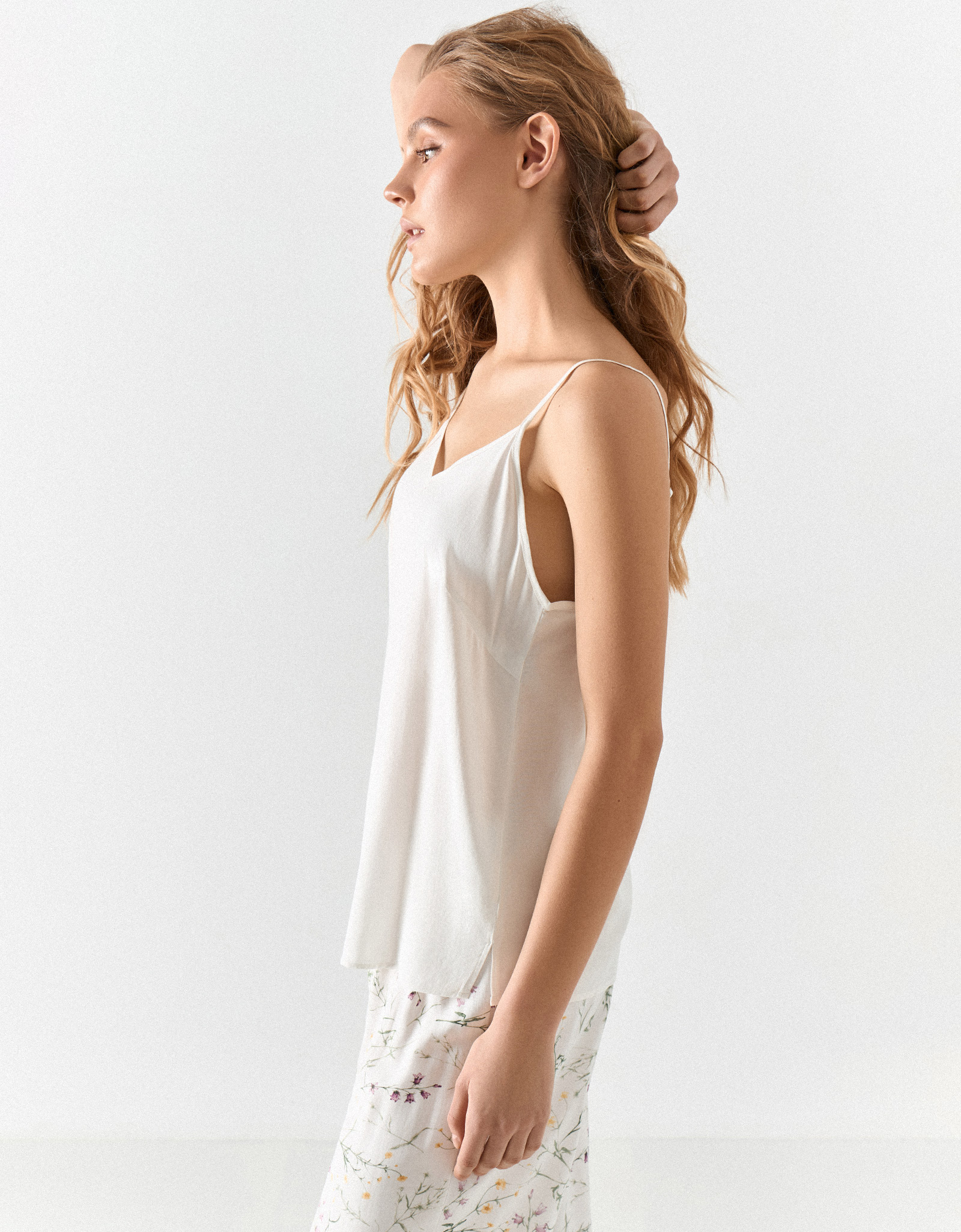 Топ женский, на бретельках, вискоза, молочный, Amina, image-4