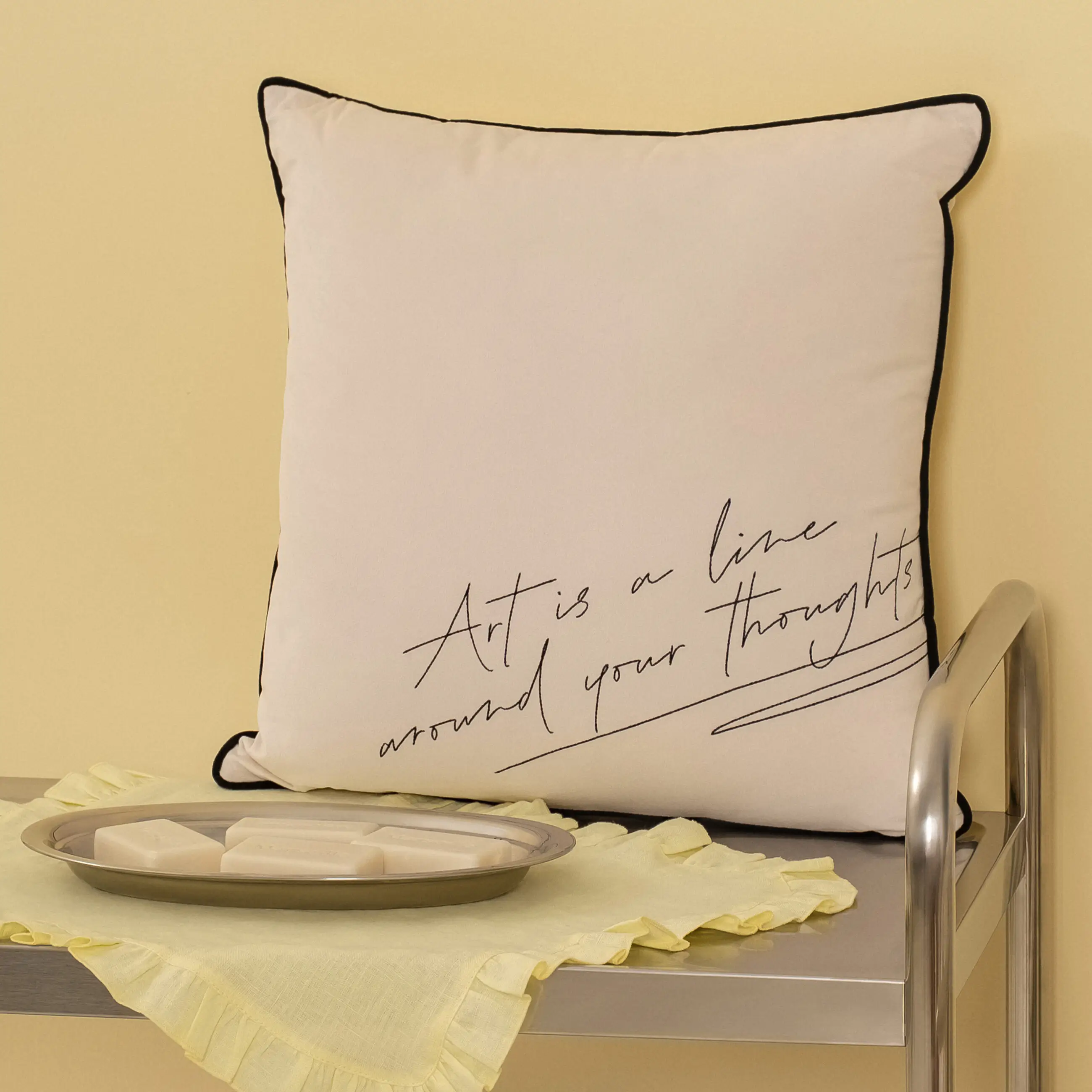 Сәндік жастық, 45х45 см, барқыт, сүт түстес, Art is around your thoughts, Scroll