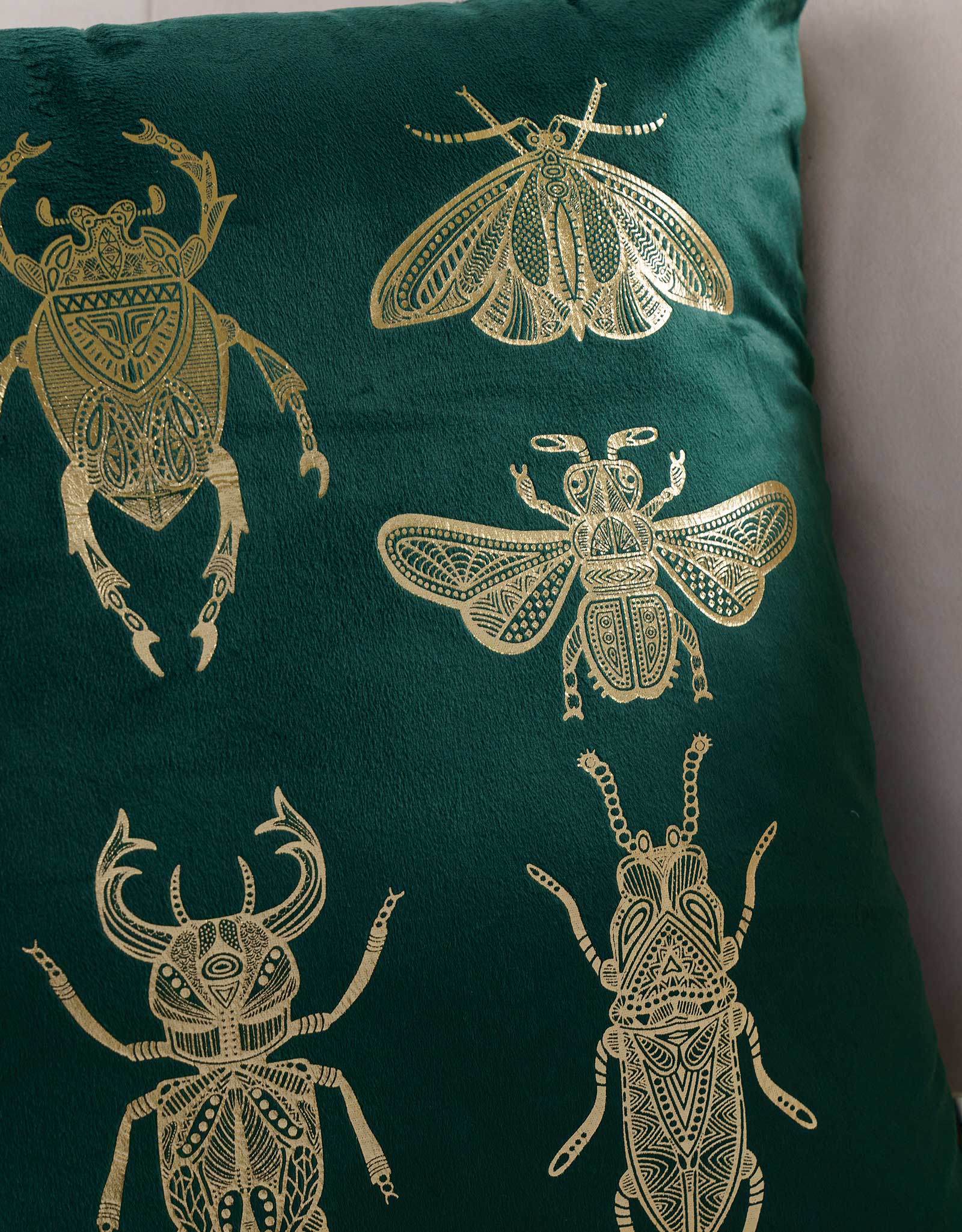 Подушка декоративная, 45х45 см, вельвет, зеленая, Жуки, Bugs, image-1