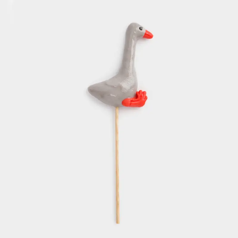 Леденец, 40 гр, на палочке, серый, Гусь, Goose