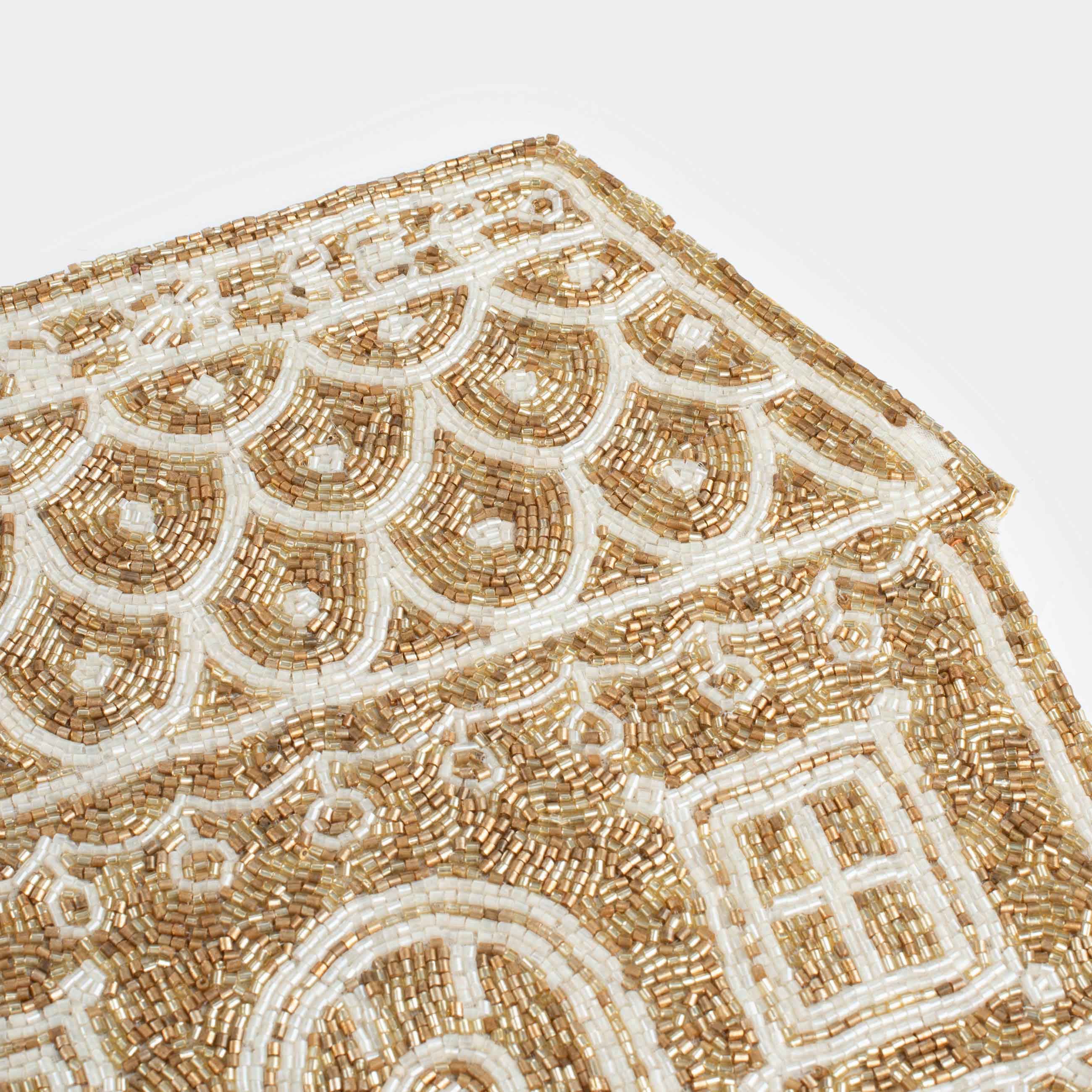 Салфетка под приборы, 35х35 см, бисер, золотисто-молочная, Дом, Art beads, image-1