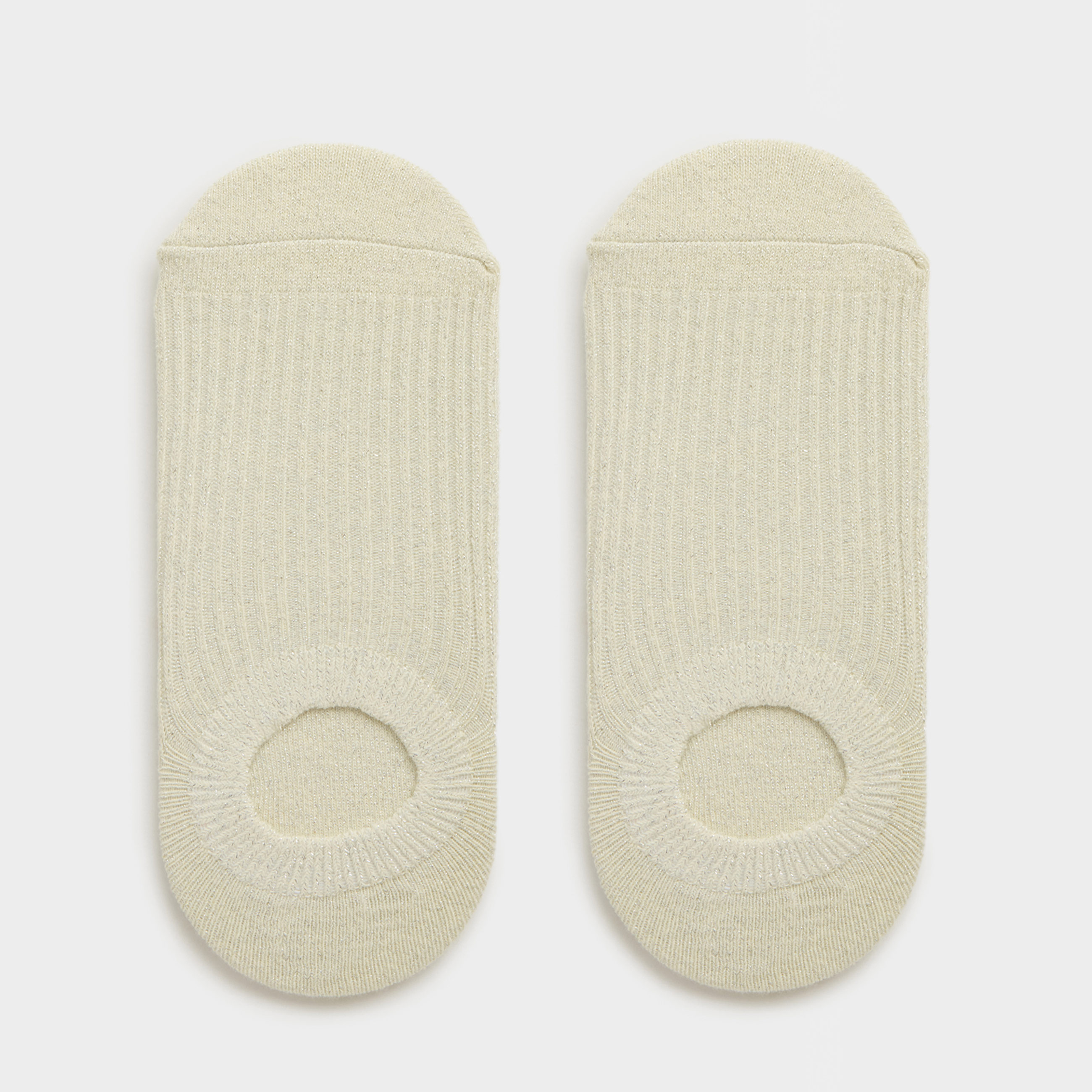 Светло жёлтый