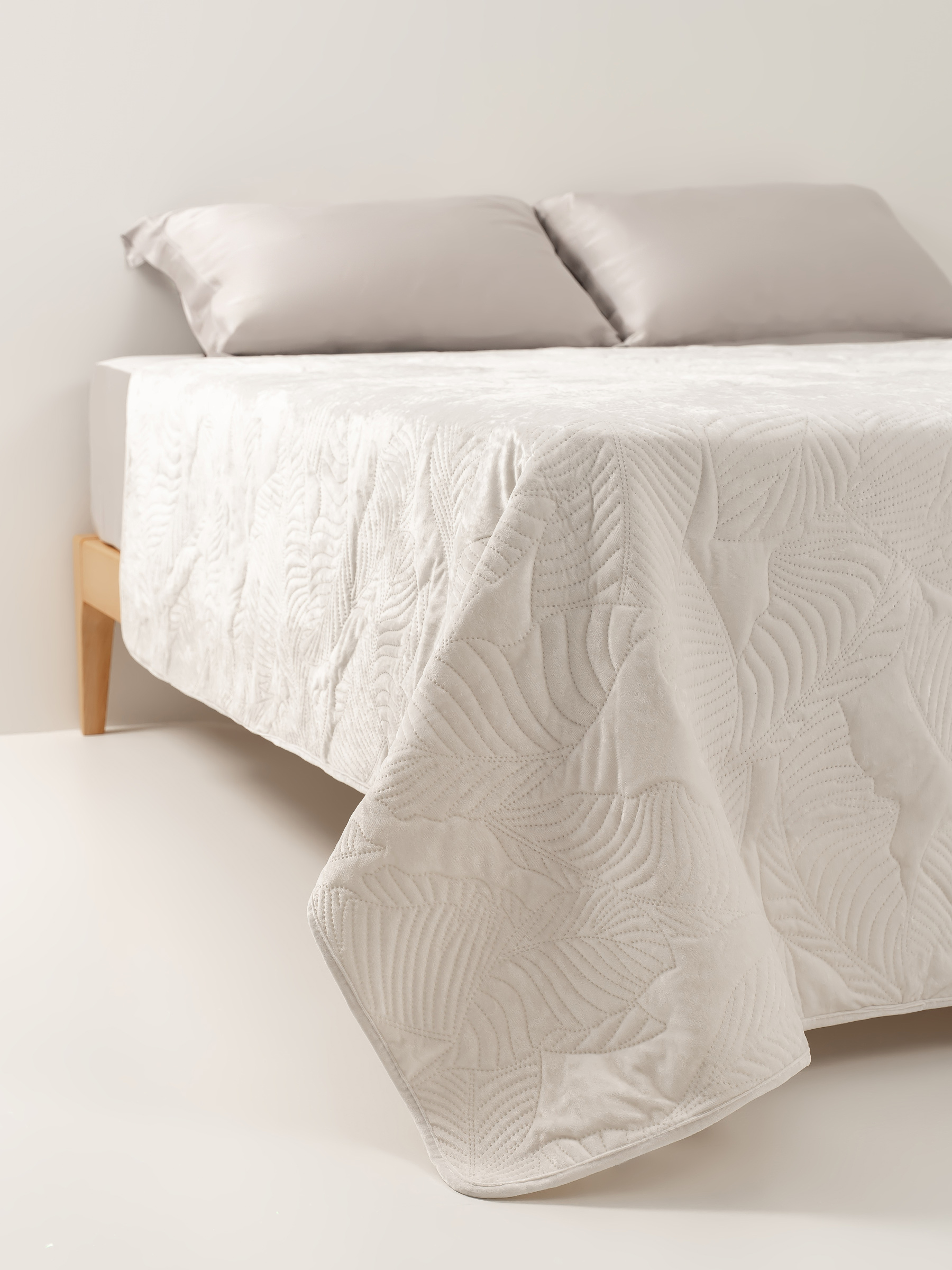 Көрпе, 220х240 см, көрпе, барқыт / микрофибра, сүт, жапырақтар, Stitch velvet, image-1