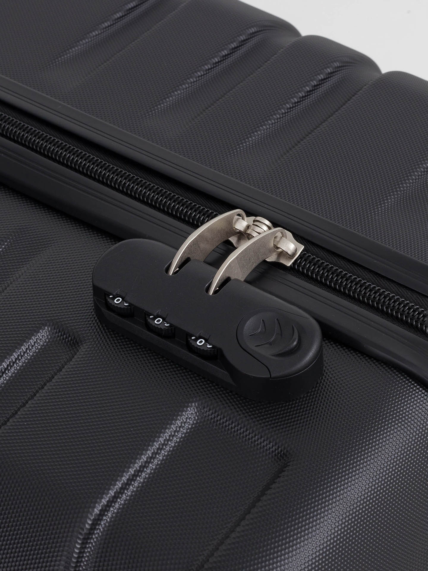 Чемодан L, 52х29х77 см, 4,2 кг, с замком, пластик, черный, Travel comfort, image-11