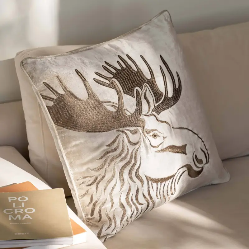 Подушка декоративная, 50х50 см, вельвет, бежевая, Лось, Moose story ,image-0