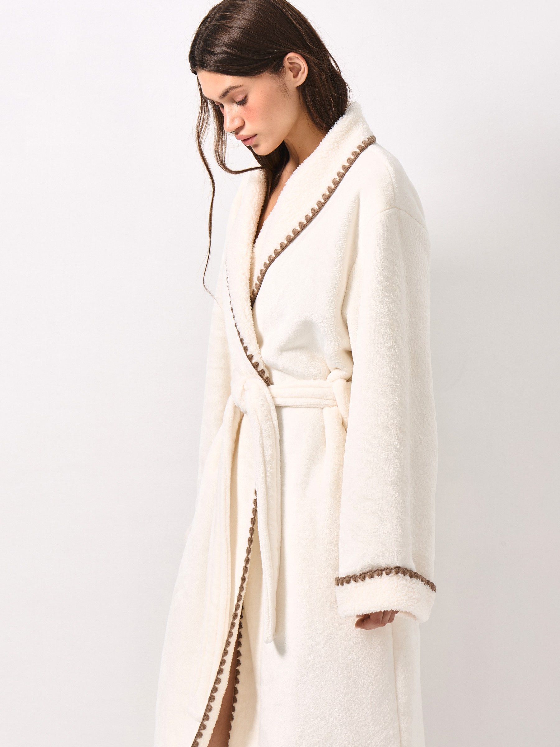 Әйелдер халаты, үйге арналған, өлшемі L/XL, ұзын жеңді, букле/фланель, сүт түстес, Curly, image-4