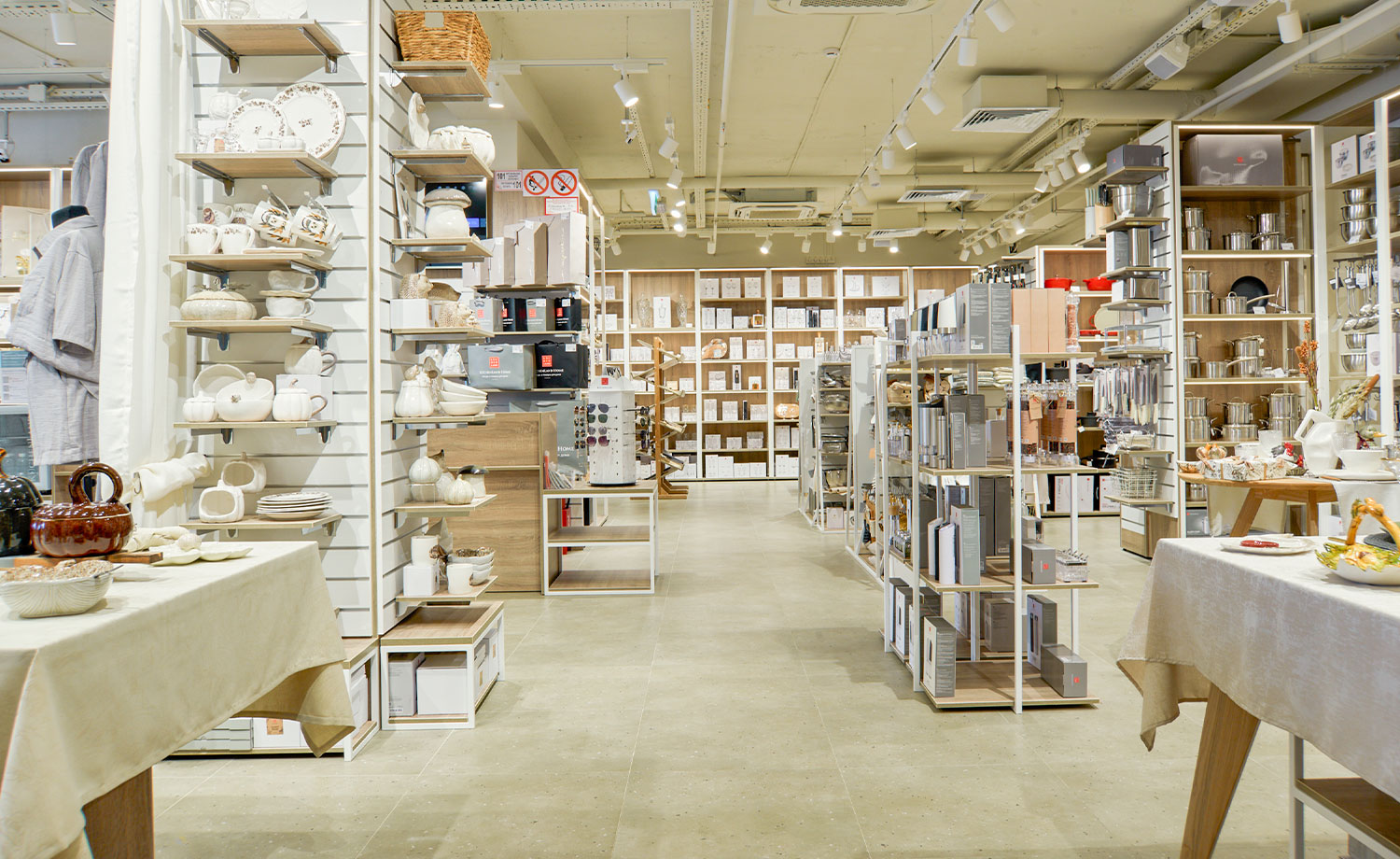 Актобе, пр-т Санкибай батыра 14/1, ТРЦ «AQTOBE MALL», image-5