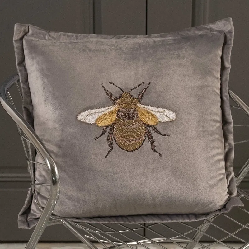 Подушка декоративная, вельвет/бисер, Bugs