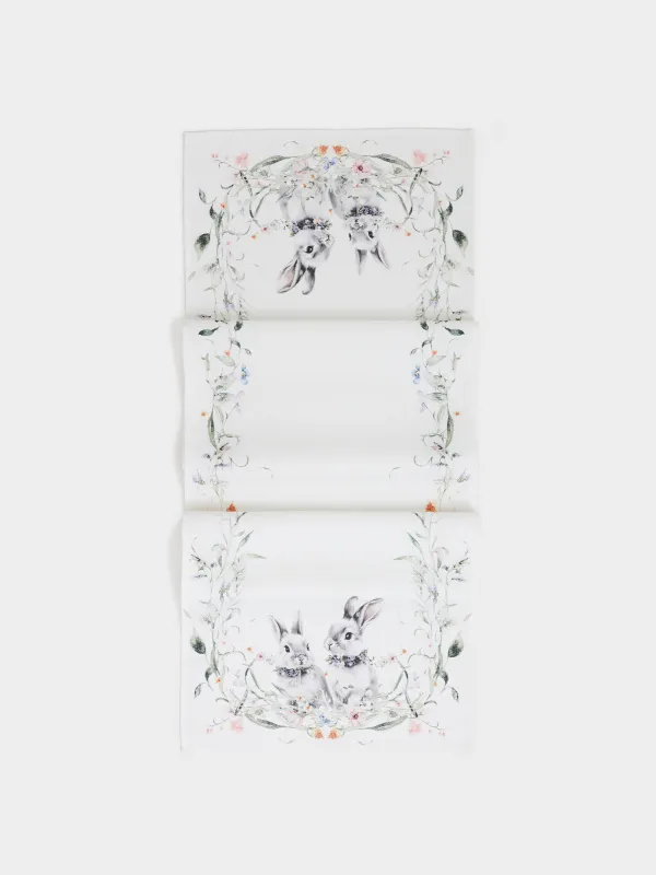 Үстел төсеніші, 40х160 см, полиэстер, ақ, Қояндар мен гүлдер, Rabbits in flower, image-0