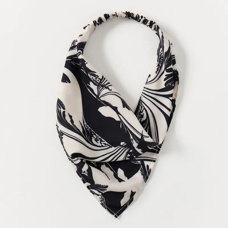 Бандана, 30 см, на резинке, полиэстер, молочная, Цветы, Kerchief