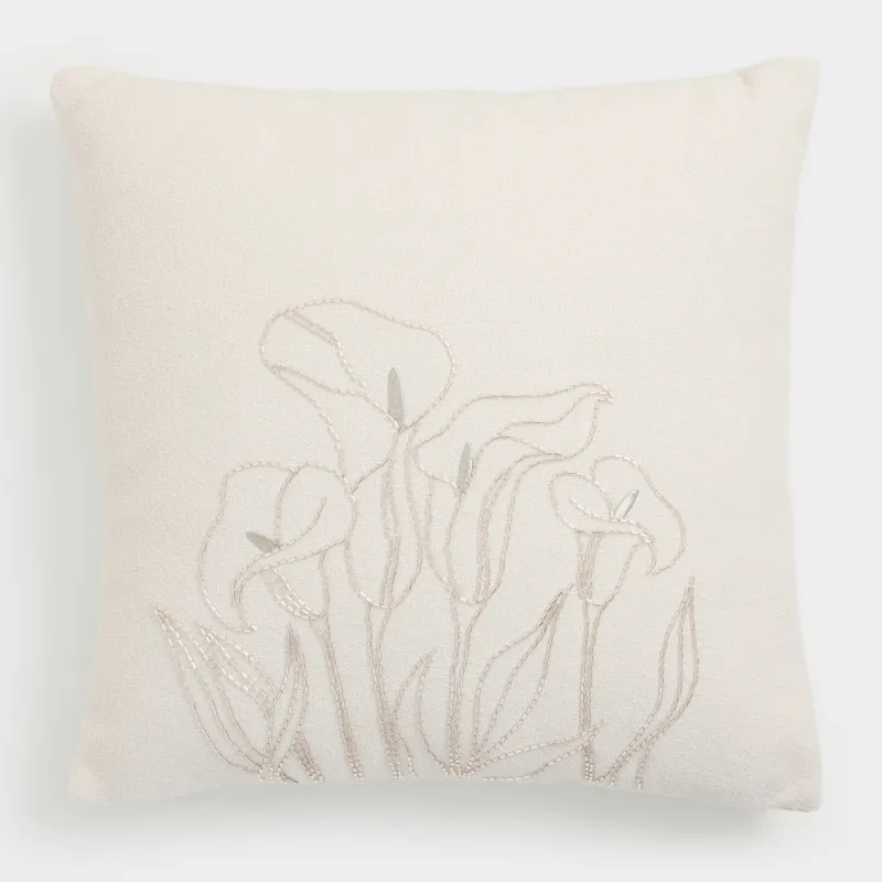 Подушка декоративная, 45x45 см, букле/бисер, белая, Каллы, Boucle