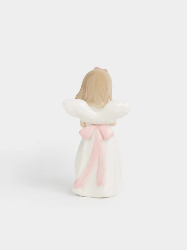 Мүсінше, 12 см, фарфор P, сүт түстес, Жүрегі бар періште, Angel figurine, image-3