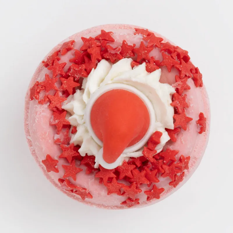 Ваннаға арналған бомба, 130 гр, ойыншығы бар, қызғылт, Таңқурай, Аяз атаның қалпағы, Christmas spa