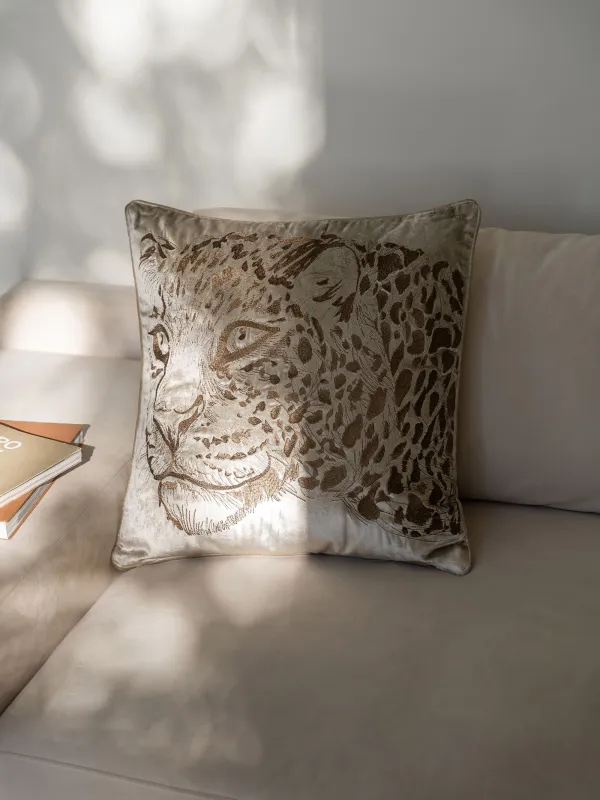 Подушка декоративная, 50х50 см, вельвет, бежевая, Ягуар, Panther, image-6