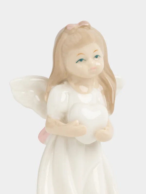 Мүсінше, 12 см, фарфор P, сүт түстес, Жүрегі бар періште, Angel figurine, image-4