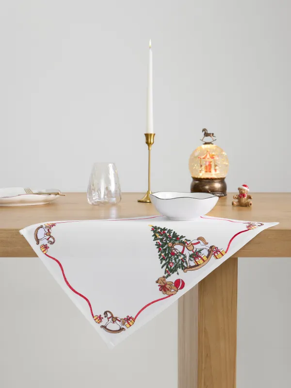 Аспаптарға арналған майлық, 30х45 см, полиэстер, тікбұрыш, ақ, Шырша мен жылқылар, Holiday horse, image-5