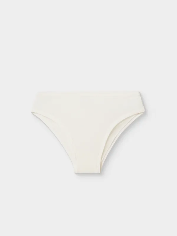 Трусы женские, р. XS, полиамид/эластан К, молочные, Слипы, Yufemi, image-0