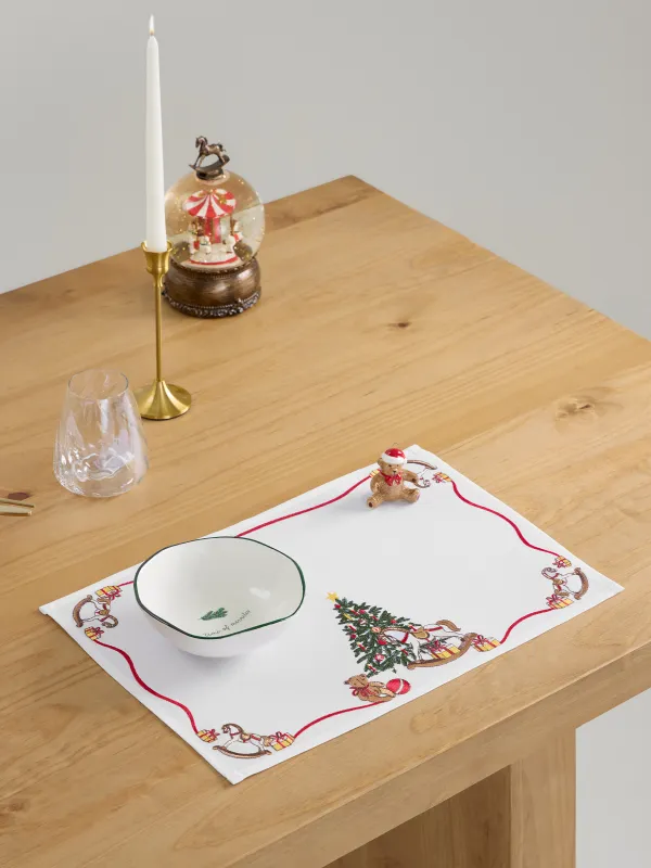 Аспаптарға арналған майлық, 30х45 см, полиэстер, тікбұрыш, ақ, Шырша мен жылқылар, Holiday horse, image-4