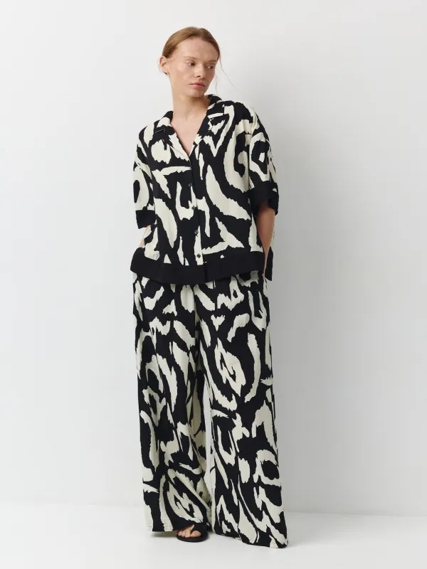 Әйелдер жейдесі, өлшемі S, қысқа жеңді, вискоза/полиэстер К, ақ және қара, Emarita, image-1