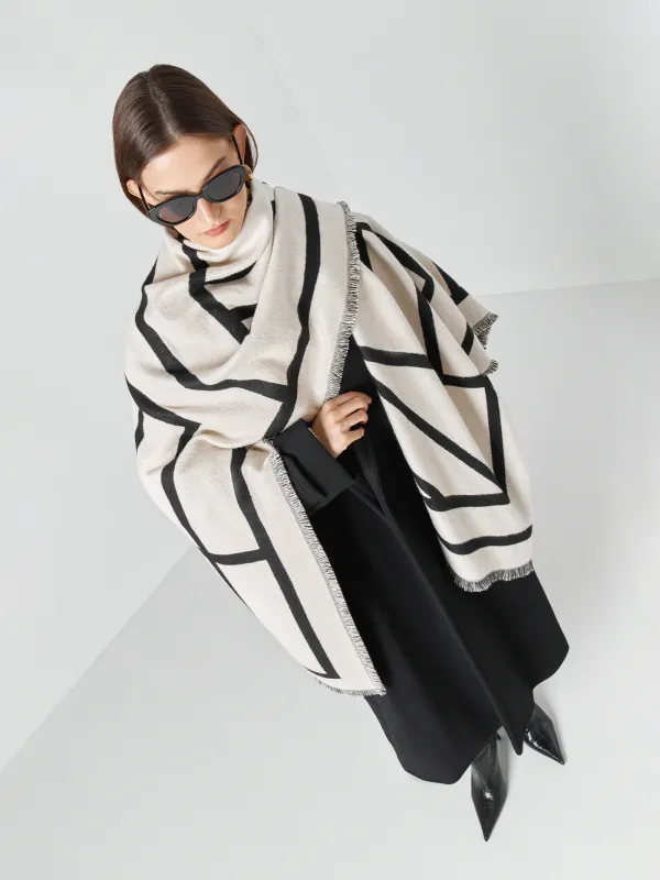 Пончо, 130х160 см, шашағы бар, екі жақты, вискоза/полиэстер, сүт түстес қара, Poncho, image-8