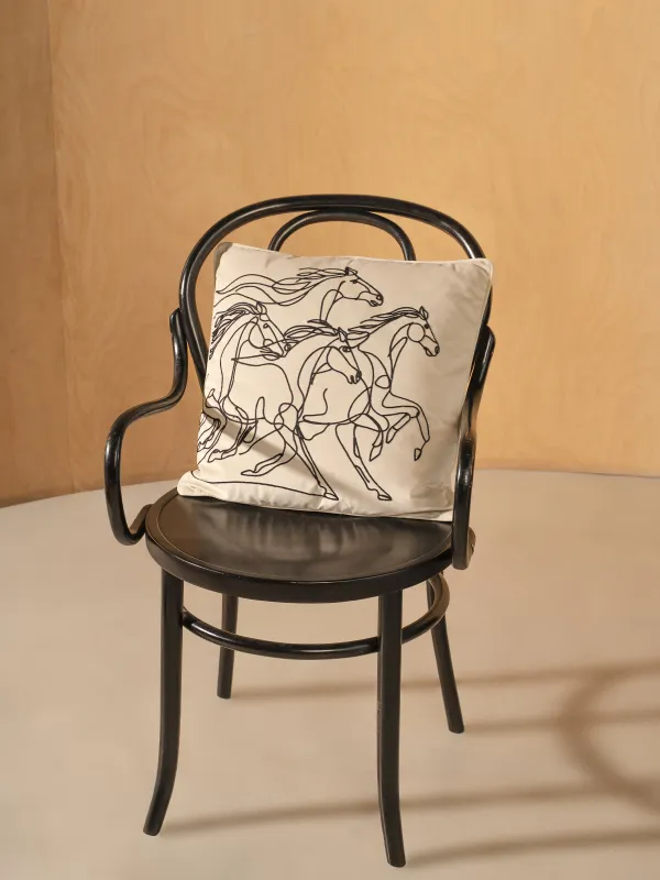 Подушка декоративная, 45х45 см, вельвет, молочно-черная, Лошади, Velvet, image-2