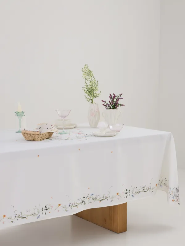 Дастархан, 170х250 см, полиэстер, ақ, Қояндар мен гүлдер, Rabbits in flower, image-3