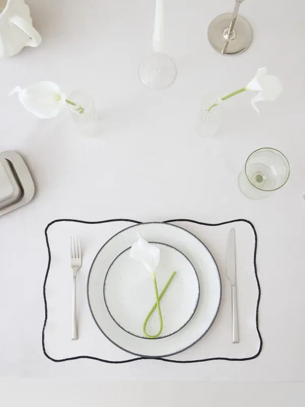 Аспаптарға арналған майлық, 30х45 см, шенилл, пішінді, сүт түстес, Қара жиек, Chenill framed, image-2