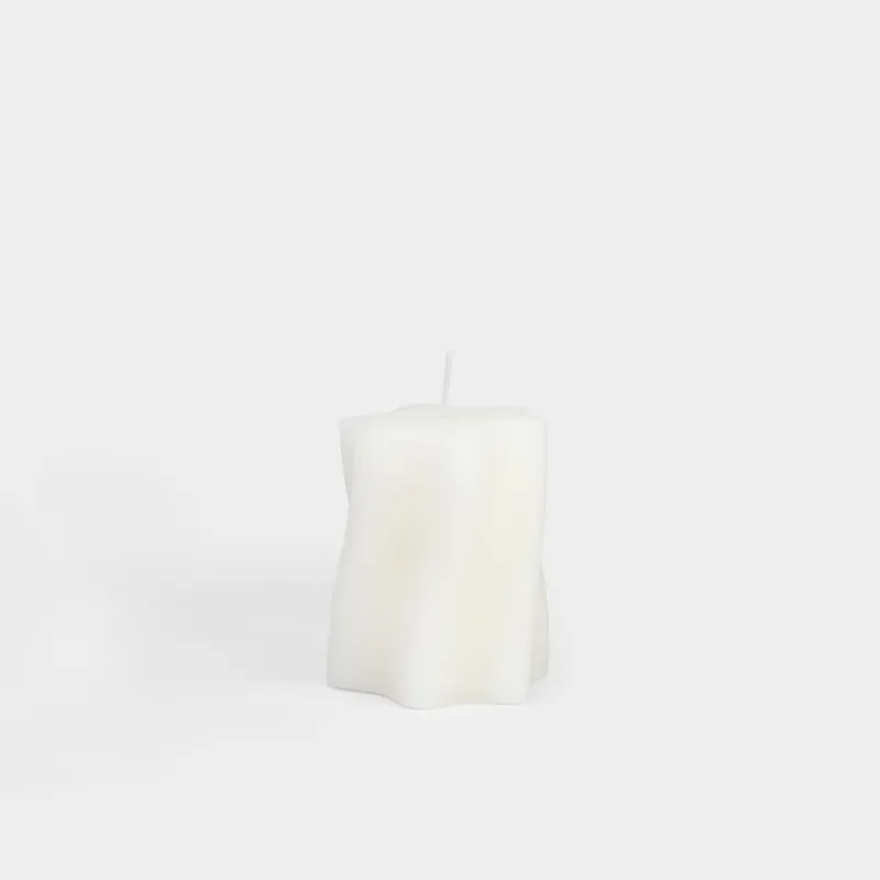 Шам 5x8 см, цилиндрлік, сүт түстес, Толқындар, Ribbed candle