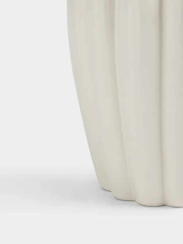 Гүл вазасы, 22 см, фарфор Р, сүт түстес, Иілімдер, Crumple, image-2