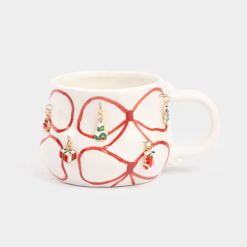 Кружка, 470 мл, с подвесками, керамика/металл, белая, Банты, Christmas