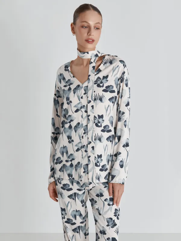 Әйелдер жейдесі, үйге арналған, өлшемі S, ұзын жеңді, вискоза, сүт түстес, көк гүлдер, Telia, image-1