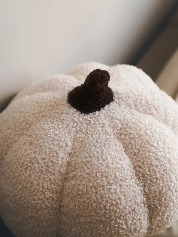 Сәндік жастық, 31х15 см, букле, сүт түстес, Асқабақ, Boucle figure, image-3