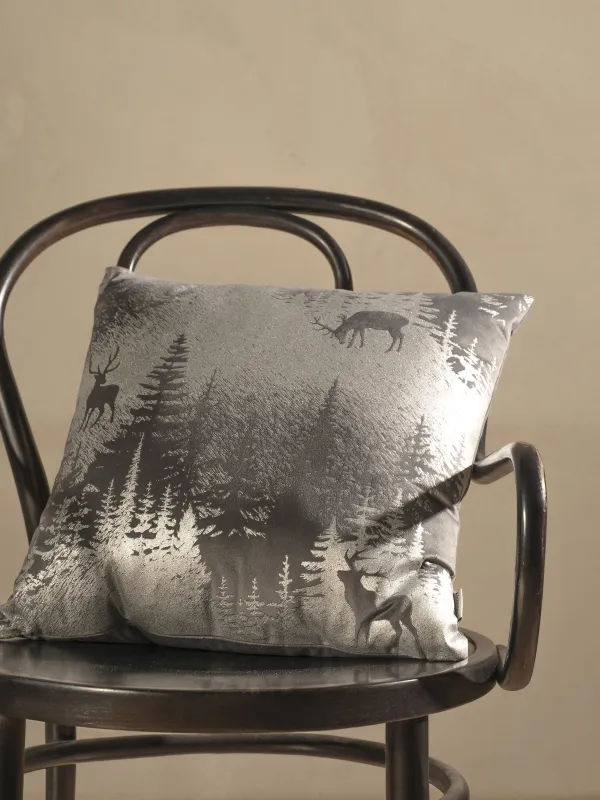 Сәндік жастық, 45х45 см, барқыт, күміс сұр, Ормандағы бұғы, Winter deer, image-3