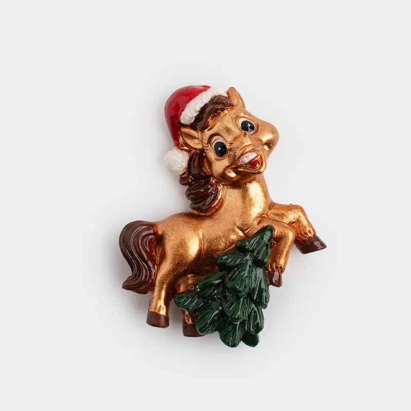Магнит, 8 см, полирезин, сүт түстес және қоңыр, Шыршасы бар жылқы, Horse christmas