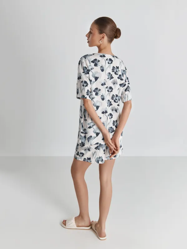 Рубашка женская, с коротким рукавом, вискоза, молочная, Синие цветы, Telia, image-2