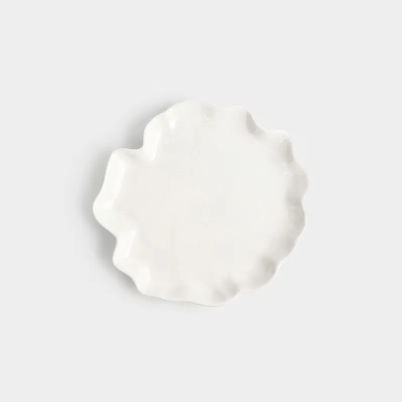 Тарелка закусочная, 24 см, керамика D, молочная, Волнистый край, Crumple